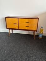 Charmant 1950s klein model kastje met taps lopende pootjes, Ophalen, Gebruikt, 50 tot 100 cm, Overige materialen