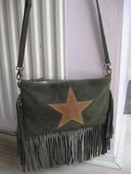 BORSE in PELLE groen suede leren tas met ster en franje als, Sieraden, Tassen en Uiterlijk, Tassen | Damestassen, Ophalen of Verzenden