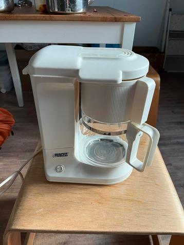 Fiterkoffiezet apparaat beschikbaar voor biedingen