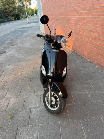 Snor Scooter berini napoli ll bj 2019-blauwe kenteken 1000km beschikbaar voor biedingen