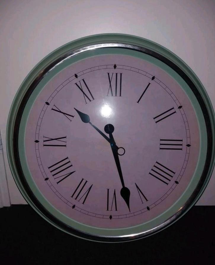 Grote Ikea Skovel wandklok 60cm, Huis en Inrichting, Woonaccessoires | Klokken, Gebruikt, Wandklok, Analoog, Ophalen