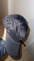 Prada pet NIEUW, Ophalen of Verzenden, Nieuw, 57 cm (M, 7⅛ inch) of minder, Pet