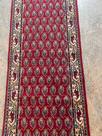 Rode Loper 321.5 cm x 68 cm. beschikbaar voor biedingen