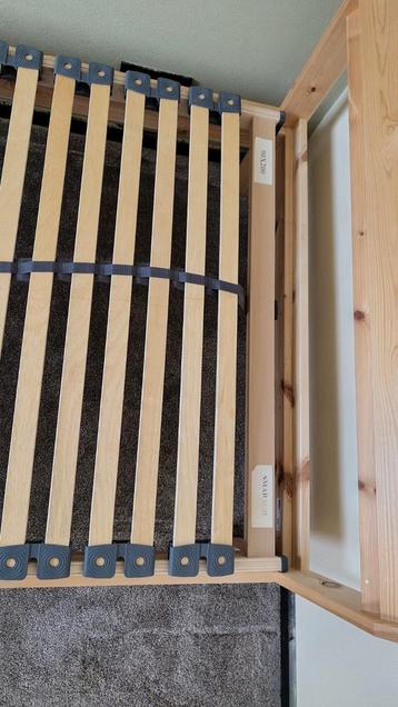 Houten Ikea bed met verstelbare Beter Bed lattenbodem. - afbeelding 2