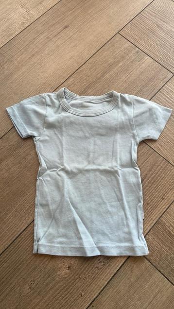 T-shirt maat 104-110 beschikbaar voor biedingen