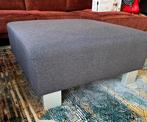 Hocker / Poef grijs – stevige voetenbank of salontafel, Huis en Inrichting, Banken | Voetenbanken en Poefen, Ophalen, 75 tot 100 cm