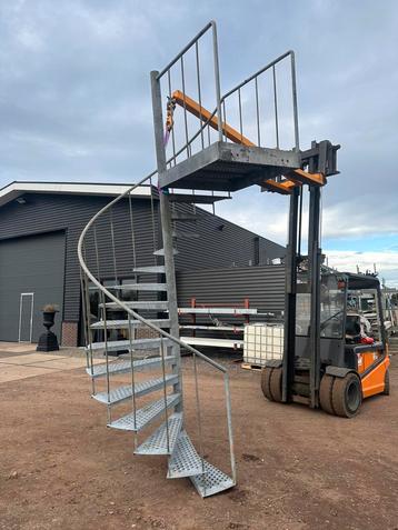 Gegalvaniseerde wenteltrap bordestrap steektrap trappen beschikbaar voor biedingen