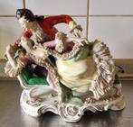 Antieke romantische porseleinen Dresden Volkstedt beeld., Ophalen of Verzenden