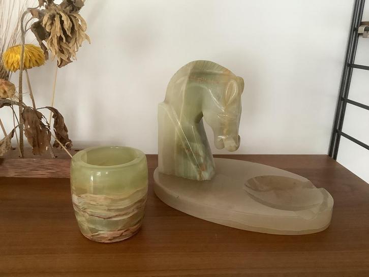 Onyx paard met asbak, Huis en Inrichting, Woonaccessoires | Overige, Zo goed als nieuw, Ophalen of Verzenden