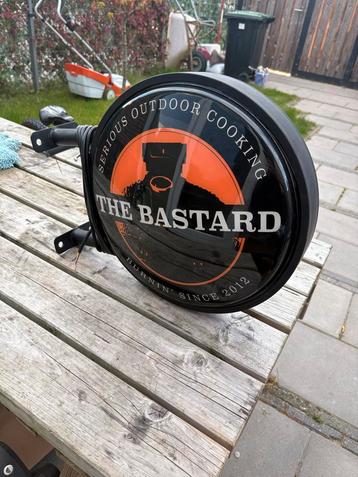 The Bastard Reclamebord - Outdoor Cooking lamp beschikbaar voor biedingen