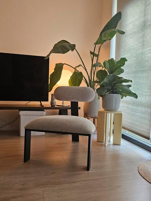 Studio Henk - Lounge stoel Oblique, Huis en Inrichting, Stoelen, Nieuw, Eén, Metaal, Stof, Grijs, Ophalen