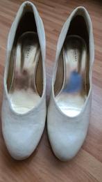 Gebroken witte hakken instapschoenen (maat 39)!, Ophalen of Verzenden, Zo goed als nieuw, Wit, Schoenen