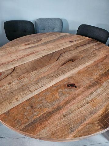 Prachtige ronde mangohouten eettafel voor 6 beschikbaar voor biedingen