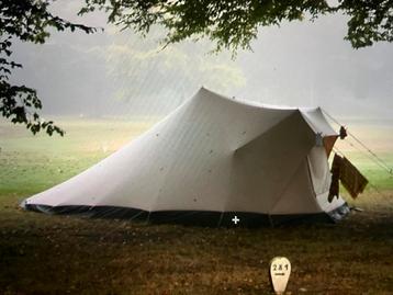 Ruime lichtgewicht tent van Slee beschikbaar voor biedingen