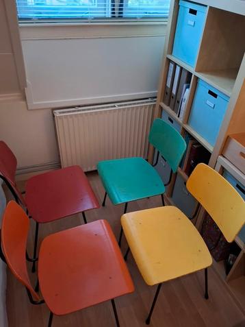 Retro Houten Eetkamerstoelen - Set van 4 beschikbaar voor biedingen