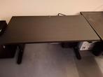Bureau ikea met verstelbaar onderstel. 150x75cm zwart, Ophalen, Gebruikt
