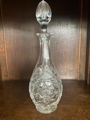 Kristallen karaf met stop beschikbaar voor biedingen