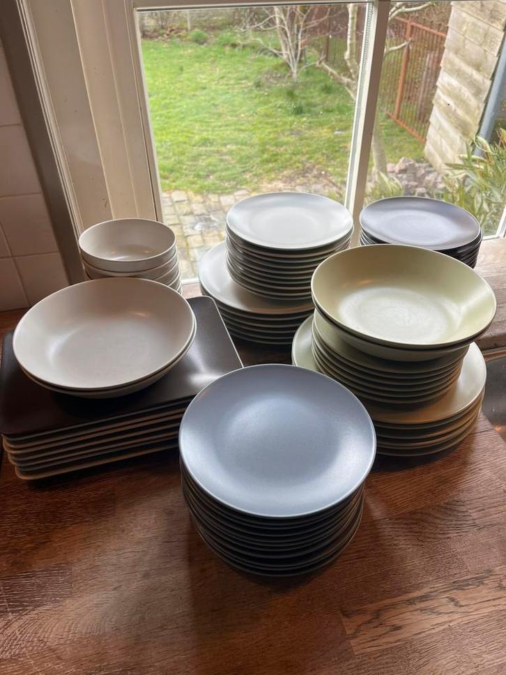 Ikea servies ( groen is verkocht ), Huis en Inrichting, Keuken | Servies, Zo goed als nieuw, Bord(en), Overige stijlen, Aardewerk
