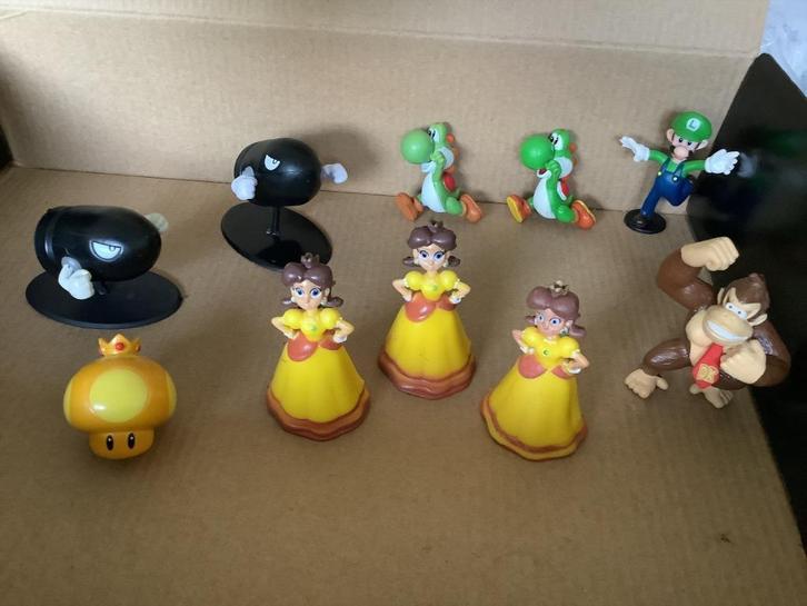 Super Mario figuren tussen 4 en 7 cm hoog 3 euro/stuk, Verzamelen, Poppetjes en Figuurtjes, Zo goed als nieuw, Ophalen of Verzenden