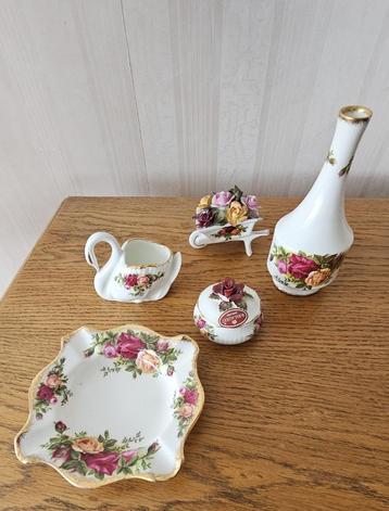 Royal Albert vintage servies Old country roses  1962 beschikbaar voor biedingen