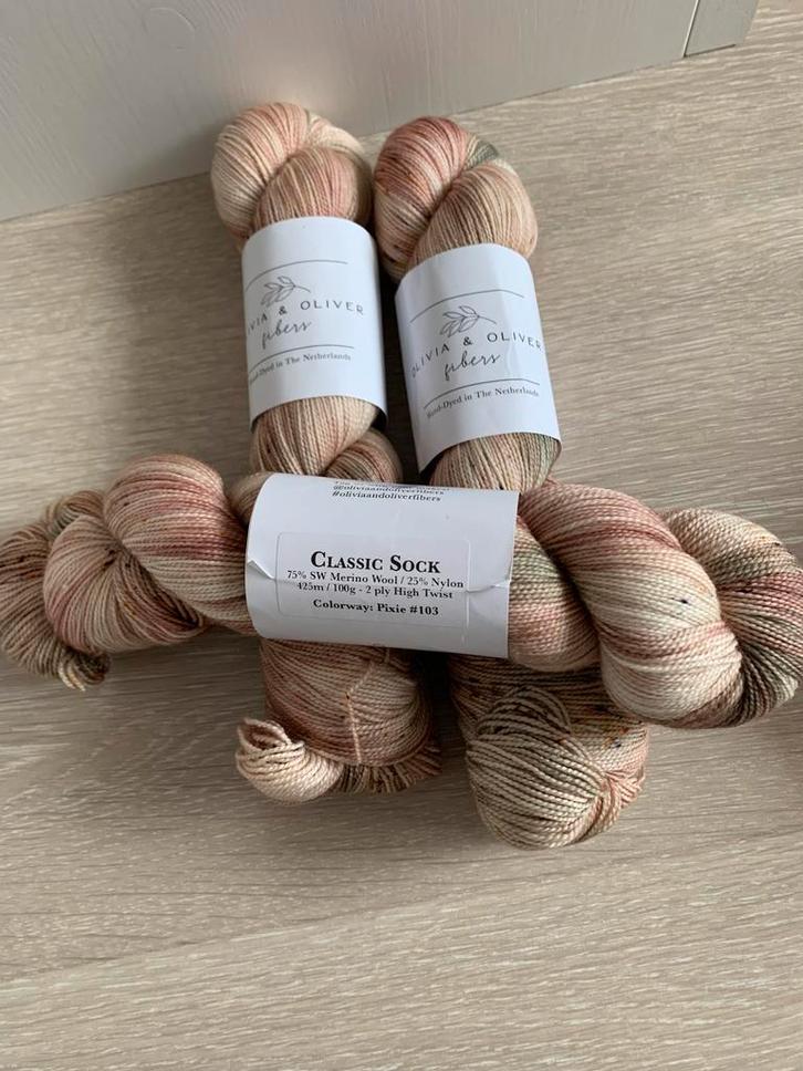 3 strengen sokkenwol van Olivia & Oliver Fibers, Hobby en Vrije tijd, Breien en Haken, Nieuw, Breien of Haken, Wol of Garen, Ophalen of Verzenden