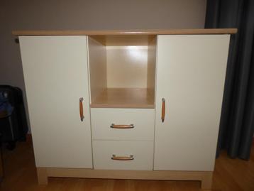 Stevige ruime cremewitte/beuken commode/kastje van Bopita beschikbaar voor biedingen