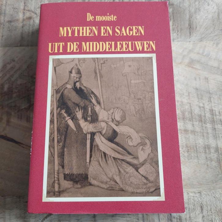 De mooiste mythen en sagen uit de Middeleeuwen, Boeken, Sprookjes en Fabels, Zo goed als nieuw, Ophalen of Verzenden