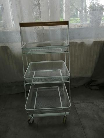Keuken Trolley op wieltjes van Ikea beschikbaar voor biedingen