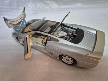 Jaguar XJ 220 Modelauto 1:18 beschikbaar voor biedingen
