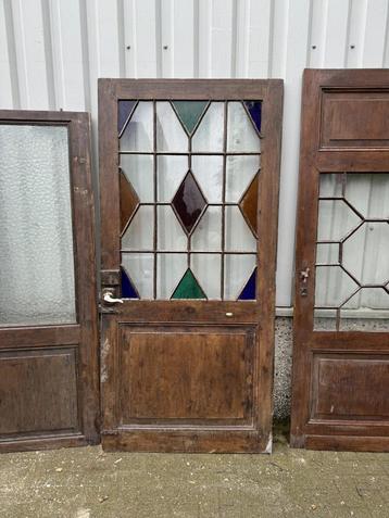 3 stuks prachtige antieke paneeldeuren uit 1880 beschikbaar voor biedingen