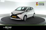 Toyota Aygo 1.0 VVT-i x-play | AIRCO | CAMERA | BLUETOOTH |, Auto's, Toyota, Euro 5, Stof, Gebruikt, 4 stoelen