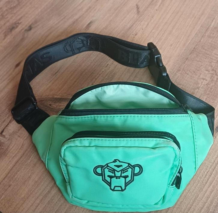 Black Bananas Buiktasje - Mintgroen - Zo Goed Als Nieuw!, Sieraden, Tassen en Uiterlijk, Tassen | Damestassen, Zo goed als nieuw