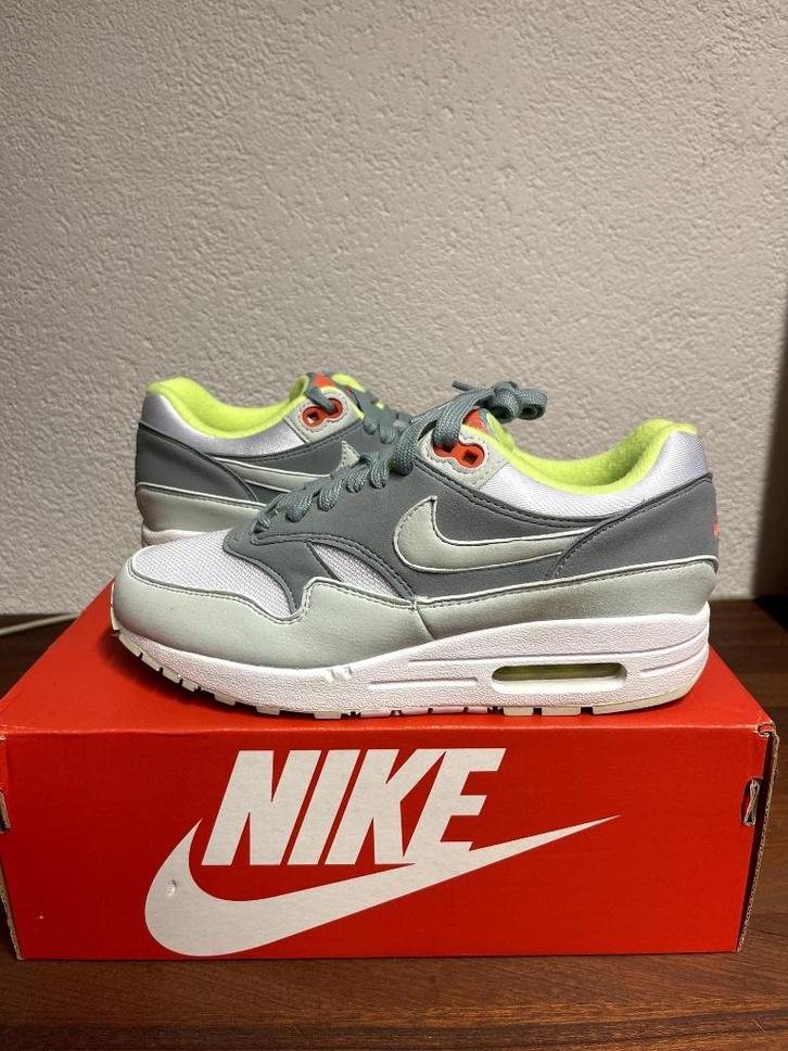 Nike Air Max 1 Barely Grey Light Pumice (W)	maat 37.5, Kleding | Dames, Schoenen, Nieuw, Sneakers of Gympen, Grijs, Ophalen of Verzenden