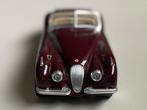 Jaguar Xk 120 Cabrio 1948 1:24 rood, Hobby en Vrije tijd, Modelauto's | 1:24, Ophalen of Verzenden, Zo goed als nieuw, Auto, Bburago