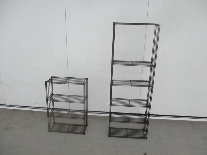 2 x draadstalen boekenrekken vintage design jaren 50 60, Huis en Inrichting, Kasten | Boekenkasten, Gebruikt, 50 tot 100 cm, Minder dan 100 cm