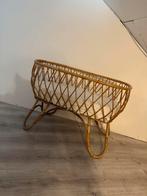 Vintage rotan babywieg – stijlvol en uniek, Ophalen of Verzenden, Gebruikt
