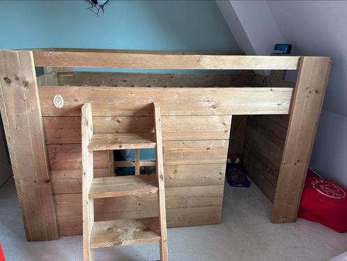 Saartje prum hoogslaper incl trap, Kinderen en Baby's, Kinderkamer | Stapelbedden en Hoogslapers, Zo goed als nieuw, Hoogslaper