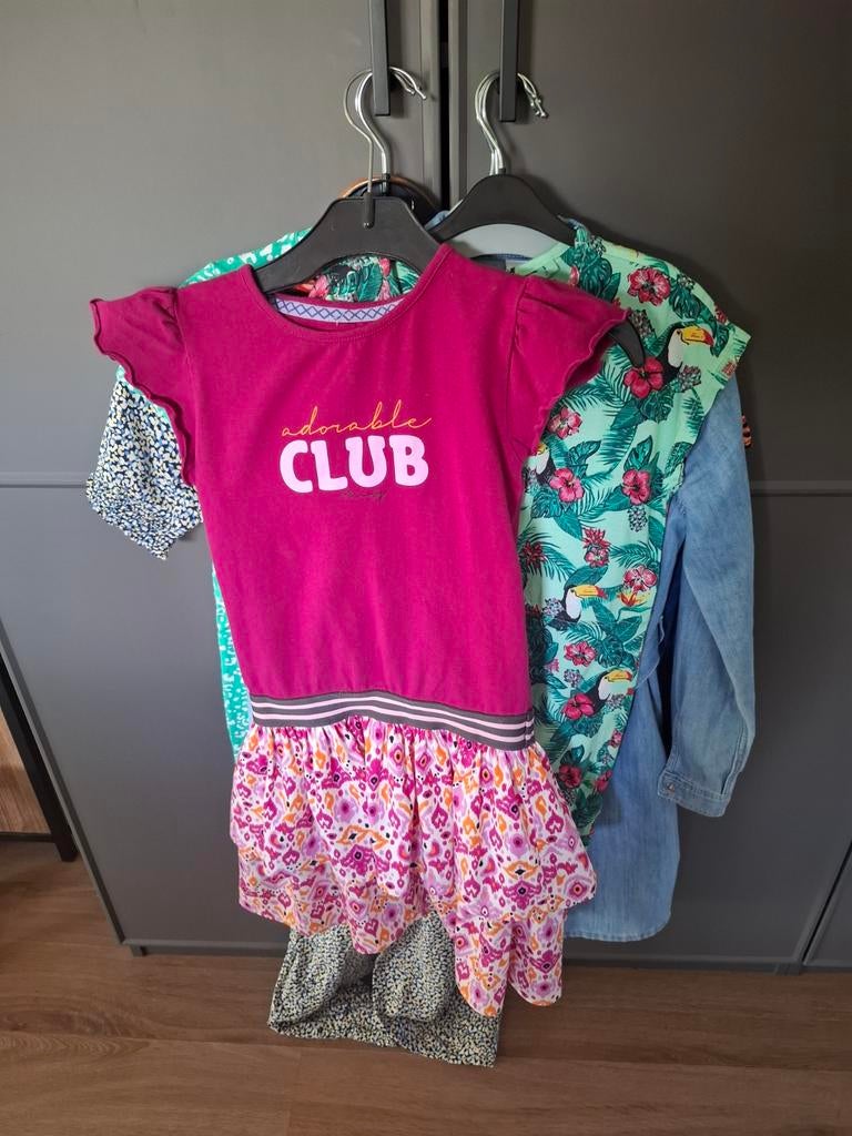 Jurken vnl maat 134/140, Ophalen, Maat 134