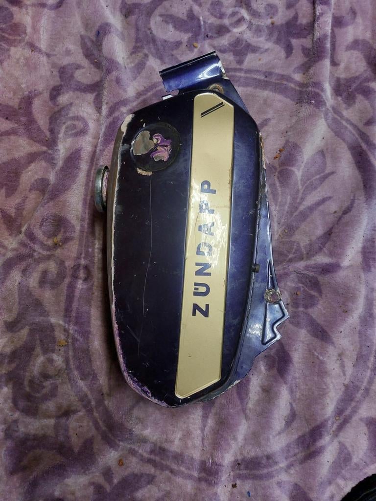 Zundapp 517 banentank benzinetank origineel, Motoren, Ophalen