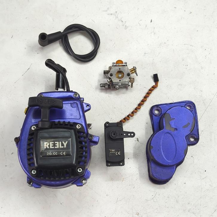 Reely Carbon Fighter 26cc 4-bouts motor & stuurservo, Hobby en Vrije tijd, Modelbouw | Radiografisch | Auto's, Gebruikt, Onderdeel