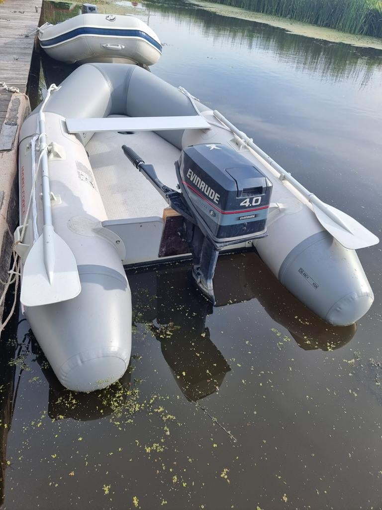 Rubberboot met 4pk buitenboordmoter, Ophalen, Zo goed als nieuw, Drie personen of meer, Overige typen