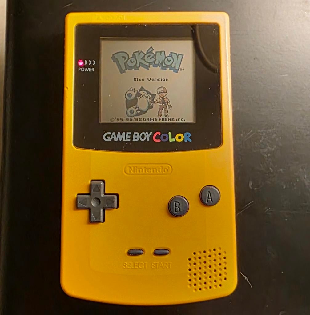Game Boy Color met Pokémon Blue Version, Spelcomputers en Games, 1 speler, Ophalen, Vanaf 3 jaar