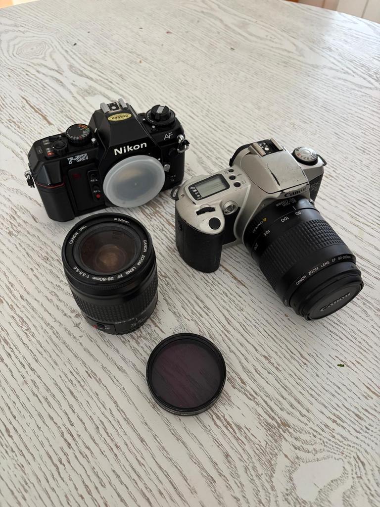 Complete Camera Set: Canon EOS 500N & Nikon F501 AF met lenz, Audio, Tv en Foto, Fotocamera's Analoog, Ophalen, Gebruikt, Spiegelreflex