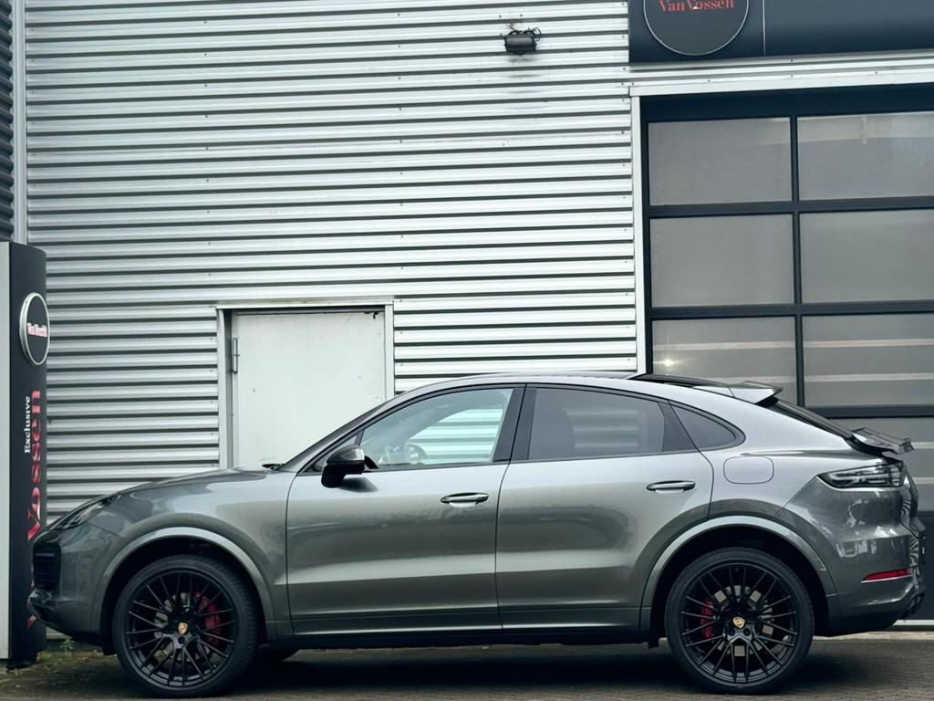 Porsche Cayenne Coupé 3.0 E-Hybrid|Pano|Chrono|462PK|Sportu, Auto's, 14 kWh, Gebruikt, 2995 cc, Bedrijf