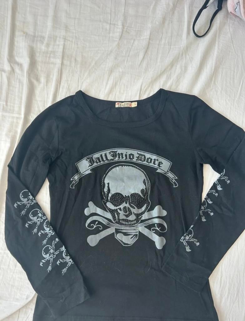 Zwarte emo alternative longsleeve met doodskoppen, Zwart, Ophalen of Verzenden, Zo goed als nieuw, Lange mouw