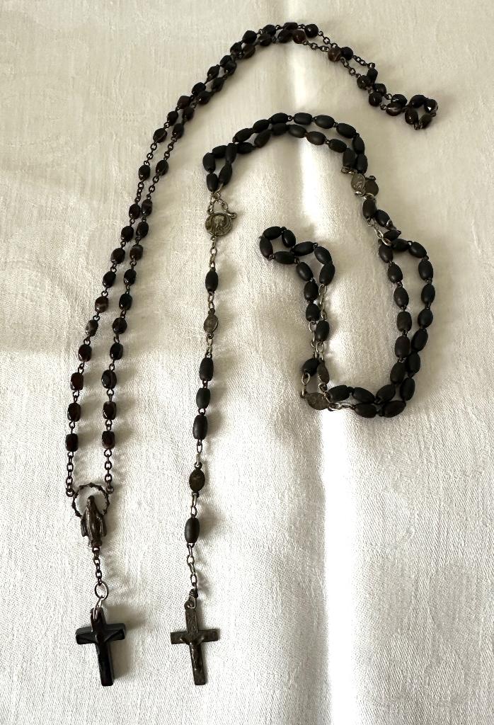 Twee mooie oude bruine rozenkransen!, Ophalen of Verzenden