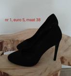 Dames pumps maar 38, Ophalen of Verzenden, Zo goed als nieuw, Zwart, Sneakers of Gympen