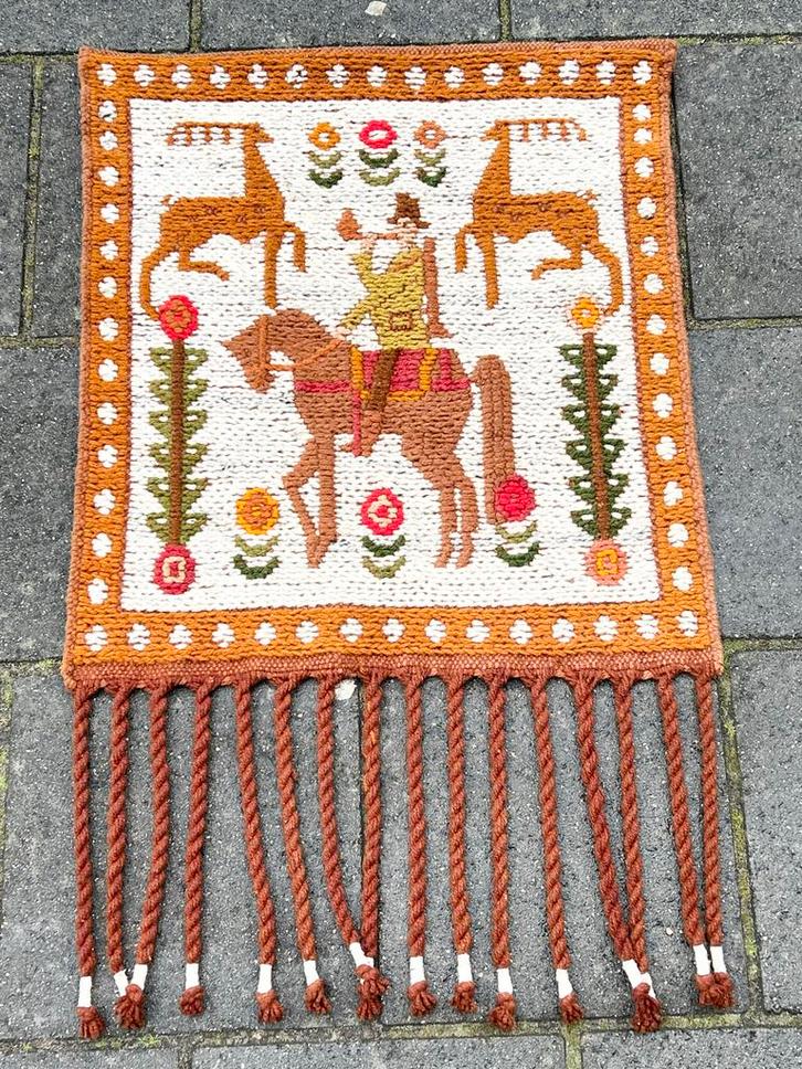 Vintage wandkleed Handgemaakte met ruiter en herten 50x65 cm, Antiek en Kunst, Antiek | Kleden en Textiel, Ophalen of Verzenden