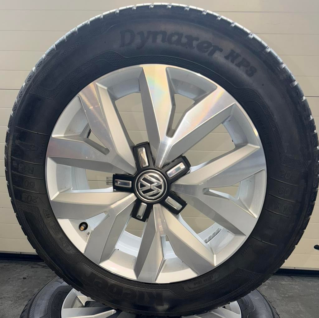 Nette set 16 inch originele Volkswagen velgen met banden., Ophalen, 16 inch, Banden en Velgen, 205 mm