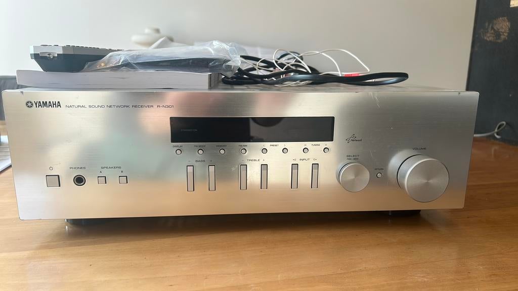 Yamaha R-N301 network receiver, Ophalen, Zo goed als nieuw, 120 watt of meer, Yamaha